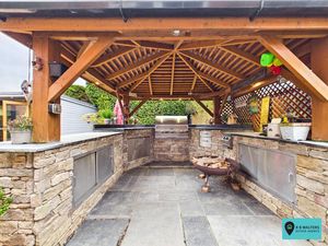 Outdoor Kitchen- click for photo gallery